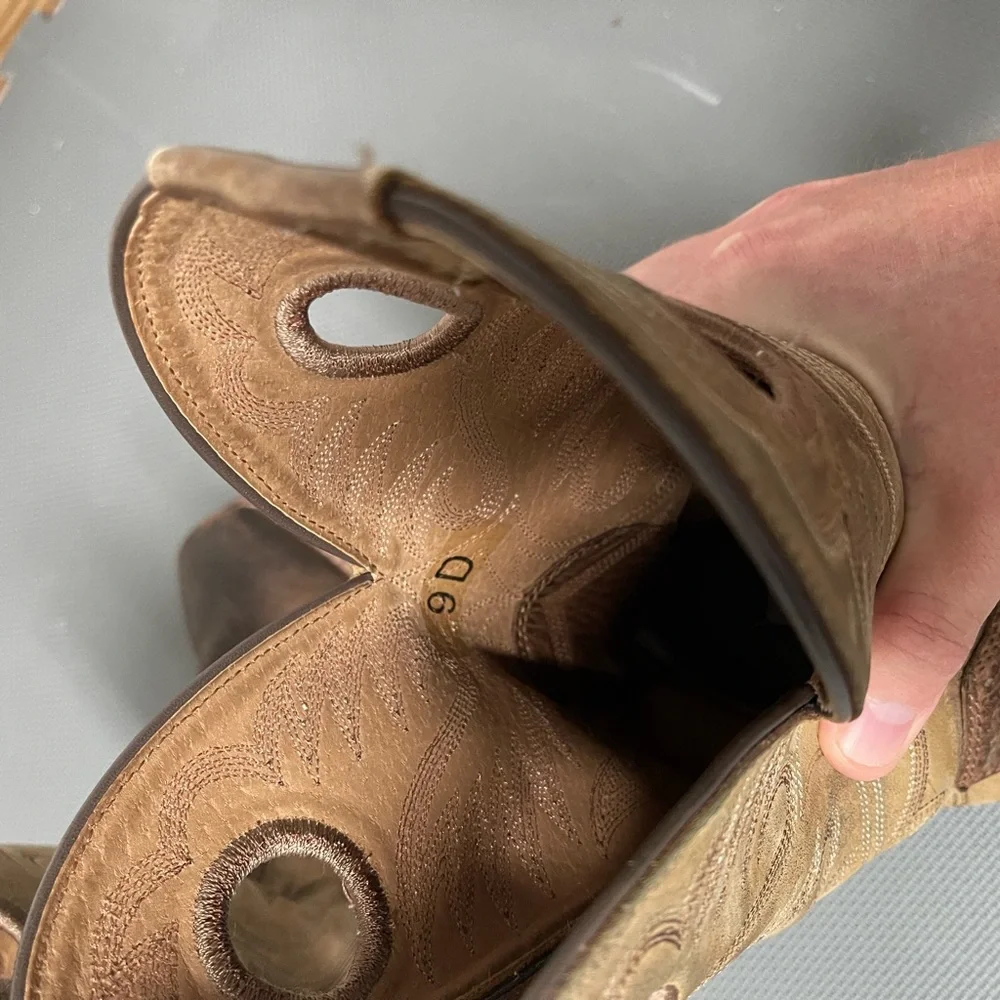Ariat Heritage Roughstock Cowboy Boot - Picture 11 of 12